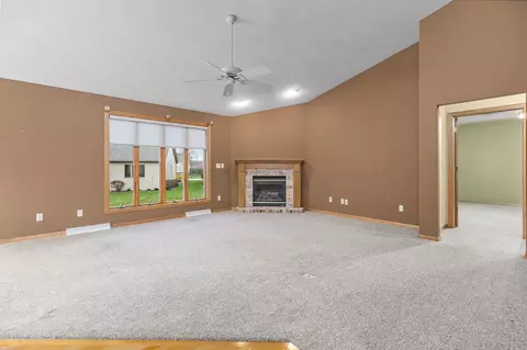 Living - 525 W Wayfarer Ct, Appleton, WI 54913 photo 1 of 7