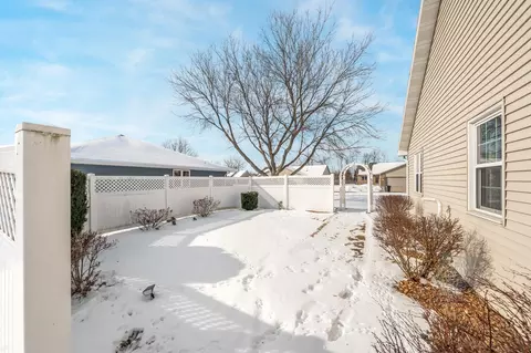 Exterior - 3540 N Terri Ln, Appleton, WI 54914 photo 4 of 6