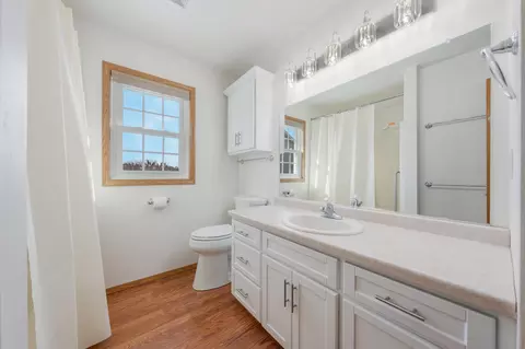 Bath - 3540 N Terri Ln, Appleton, WI 54914 photo 1 of 2