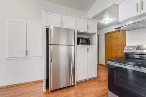 Kitchen - 3540 N Terri Ln, Appleton, WI 54914 photo 3 of 3