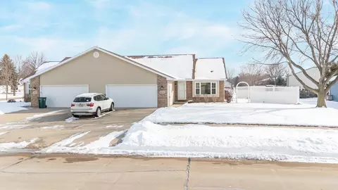 Exterior - 3540 N Terri Ln, Appleton, WI 54914 photo 6 of 6