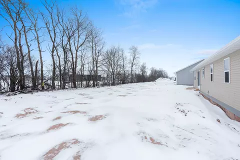 Exterior - n9292 Constellation Drive, Appleton, WI 54915 photo 5 of 7