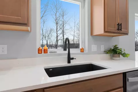 Kitchen - n9292 Constellation Drive, Appleton, WI 54915 photo 6 of 9