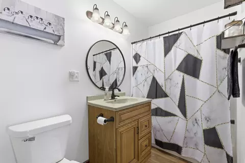 Bath - 1314 N Harriman St, Appleton, WI 54911 photo 1 of 3