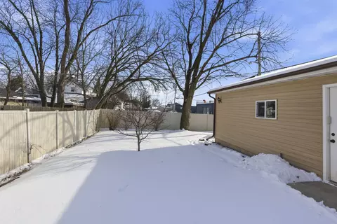 Exterior - 1314 N Harriman St, Appleton, WI 54911 photo 3 of 6