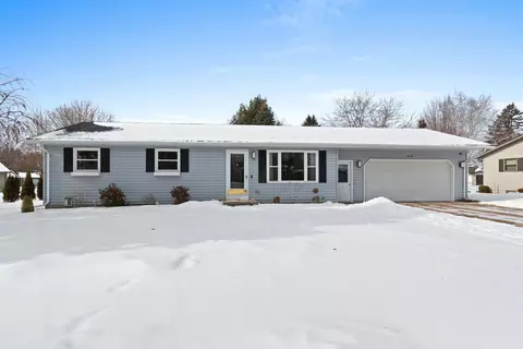 109 Ridge Rd, Clintonville, WI 54929