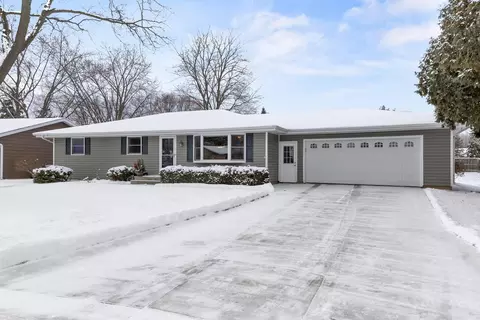 1729 N Blossom Dr, Appleton, WI 54914