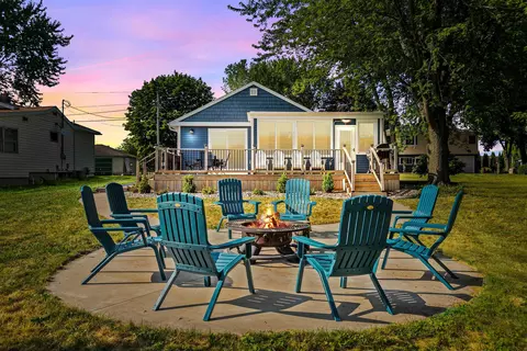 8052 Kolodzik Rd, Winneconne, WI 54986