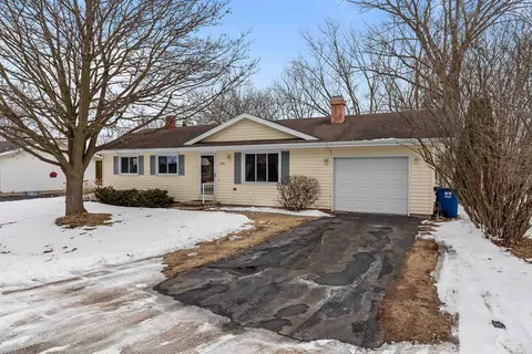336 Mckinley Ave, Omro, WI 54963
