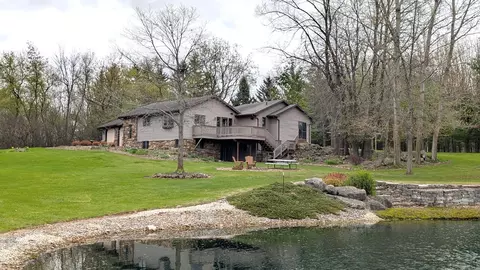 n6439 Lake Shore Drive, Hilbert, WI 54129