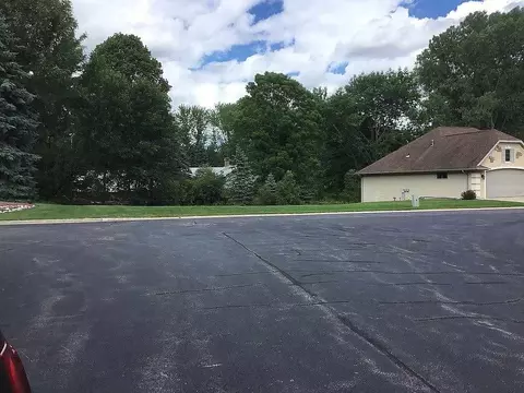 1330 N Lake Ct, Appleton, WI 54913