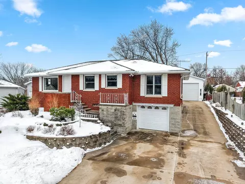 1035 E Kimberly Ave, Kimberly, WI 54136