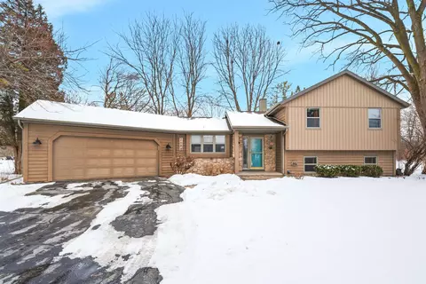 2688 Nicolet Dr, Green Bay, WI 54311