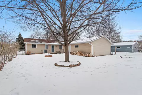 Exterior - 2519 S Eric Dr, Appleton, WI 54915 photo 11 of 15