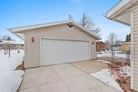 Other - 2519 S Eric Dr, Appleton, WI 54915 photo 2 of 15