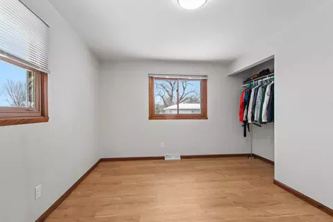 Bedroom - 2519 S Eric Dr, Appleton, WI 54915 photo 5 of 6