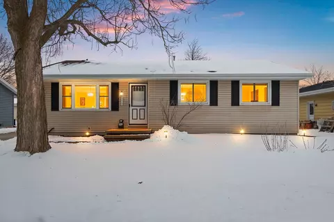 Exterior - 2519 S Eric Dr, Appleton, WI 54915 photo 14 of 15