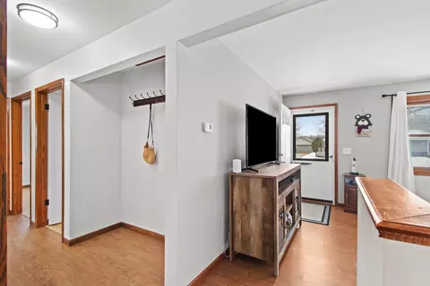 Entry Way - 2519 S Eric Dr, Appleton, WI 54915 photo 1 of 1
