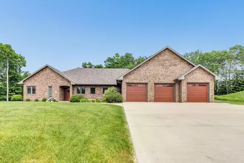 272 Lost Ridge Ct, Green Bay, WI 54302