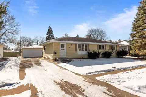 1201 W Hawes Ave, Appleton, WI 54914