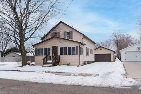 713 Jefferson St, Little Chute, WI 54140
