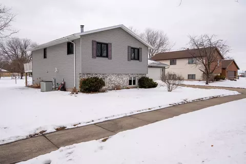 Exterior - 3108 E Rail Rd, Appleton, WI 54915 photo 4 of 4
