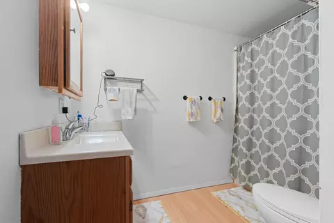 Bath - 1815 N Ullman St, Appleton, WI 54911 photo 1 of 3