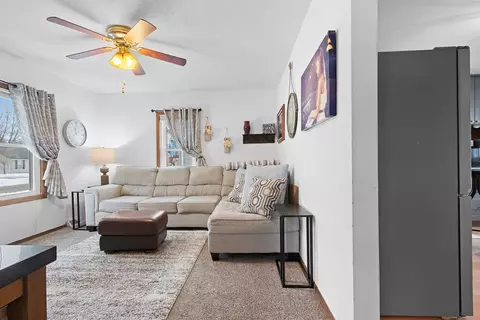 Living - 1815 N Ullman St, Appleton, WI 54911 photo 4 of 5
