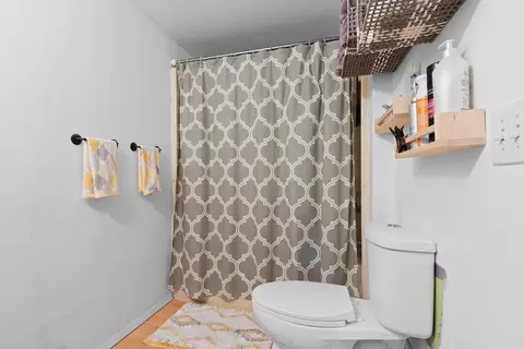 Bath - 1815 N Ullman St, Appleton, WI 54911 photo 3 of 3