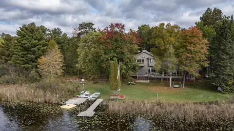 e1501 Penny Lane, Iola, WI 54945