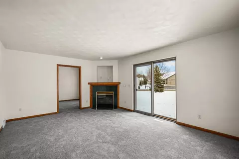 Living - w3127 Glenbrooke Court, Appleton, WI 54915 photo 2 of 4