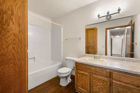 Bath - w3127 Glenbrooke Court, Appleton, WI 54915 photo 2 of 2