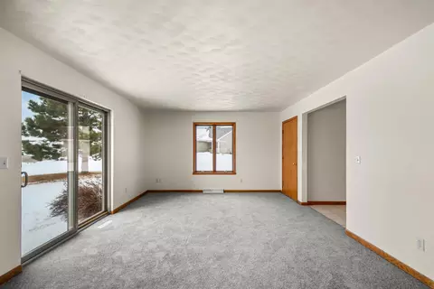 Living - w3127 Glenbrooke Court, Appleton, WI 54915 photo 4 of 4
