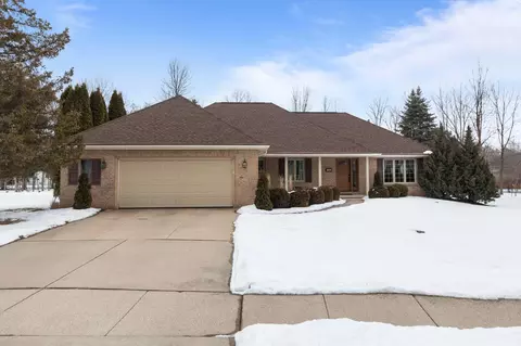 2104 Stafford Ln, Kaukauna, WI 54130