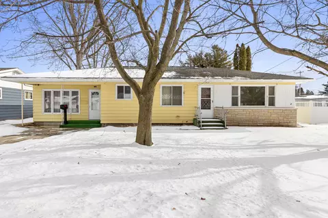 124 N Wood Ave, Peshtigo, WI 54157