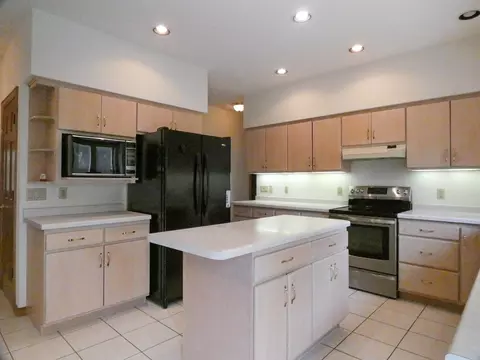 Kitchen - 125 E Wayfarer Ln, Appleton, WI 54913 photo 3 of 4