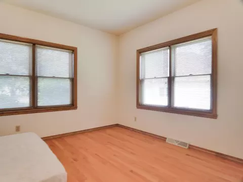 Bedroom - 125 E Wayfarer Ln, Appleton, WI 54913 photo 1 of 9