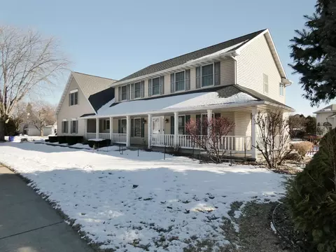 Exterior - 125 E Wayfarer Ln, Appleton, WI 54913 photo 7 of 8