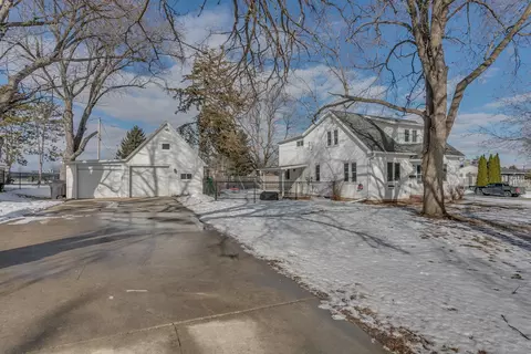 Exterior - 351 E Scott St, Omro, WI 54963 photo 3 of 9
