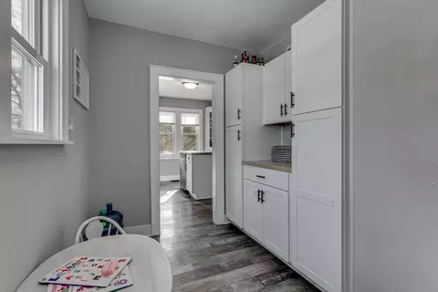 Entry Way - 351 E Scott St, Omro, WI 54963 photo 3 of 4