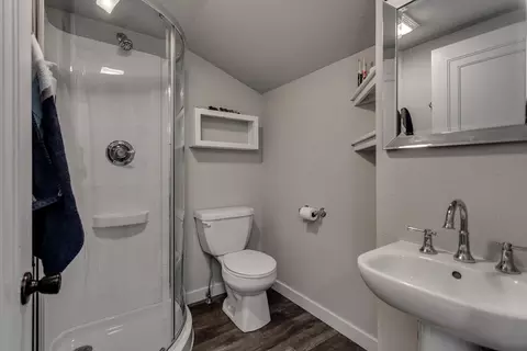 Bath - 351 E Scott St, Omro, WI 54963 photo 2 of 2