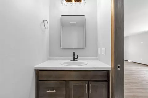 Bath - 431 Scott St, Ripon, WI 54971 photo 3 of 5