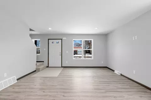 Living - 431 Scott St, Ripon, WI 54971 photo 1 of 5