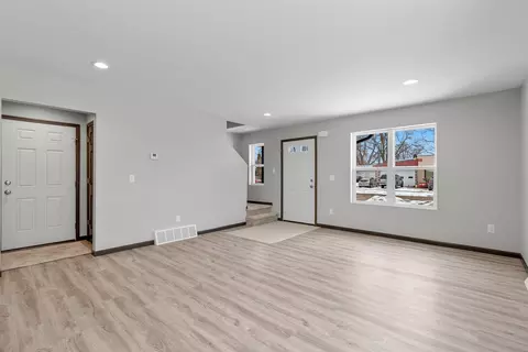 Living - 431 Scott St, Ripon, WI 54971 photo 3 of 5
