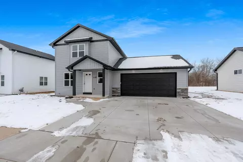 Exterior - 431 Scott St, Ripon, WI 54971 photo 2 of 5