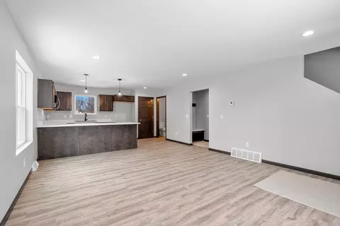 Living - 431 Scott St, Ripon, WI 54971 photo 2 of 5