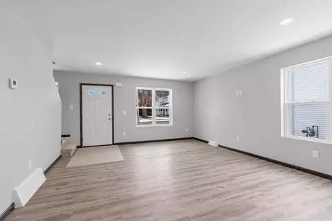 Living - 431 Scott St, Ripon, WI 54971 photo 4 of 5