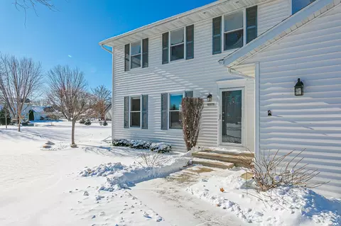 n9639 Crystal Court, Appleton, WI 54915 photo 2