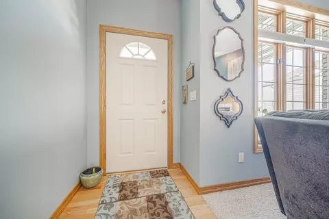 Entry Way - 1821 E Sylvan Ave, Appleton, WI 54915 photo 1 of 2