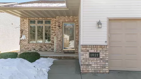 Exterior - 1821 E Sylvan Ave, Appleton, WI 54915 photo 2 of 6